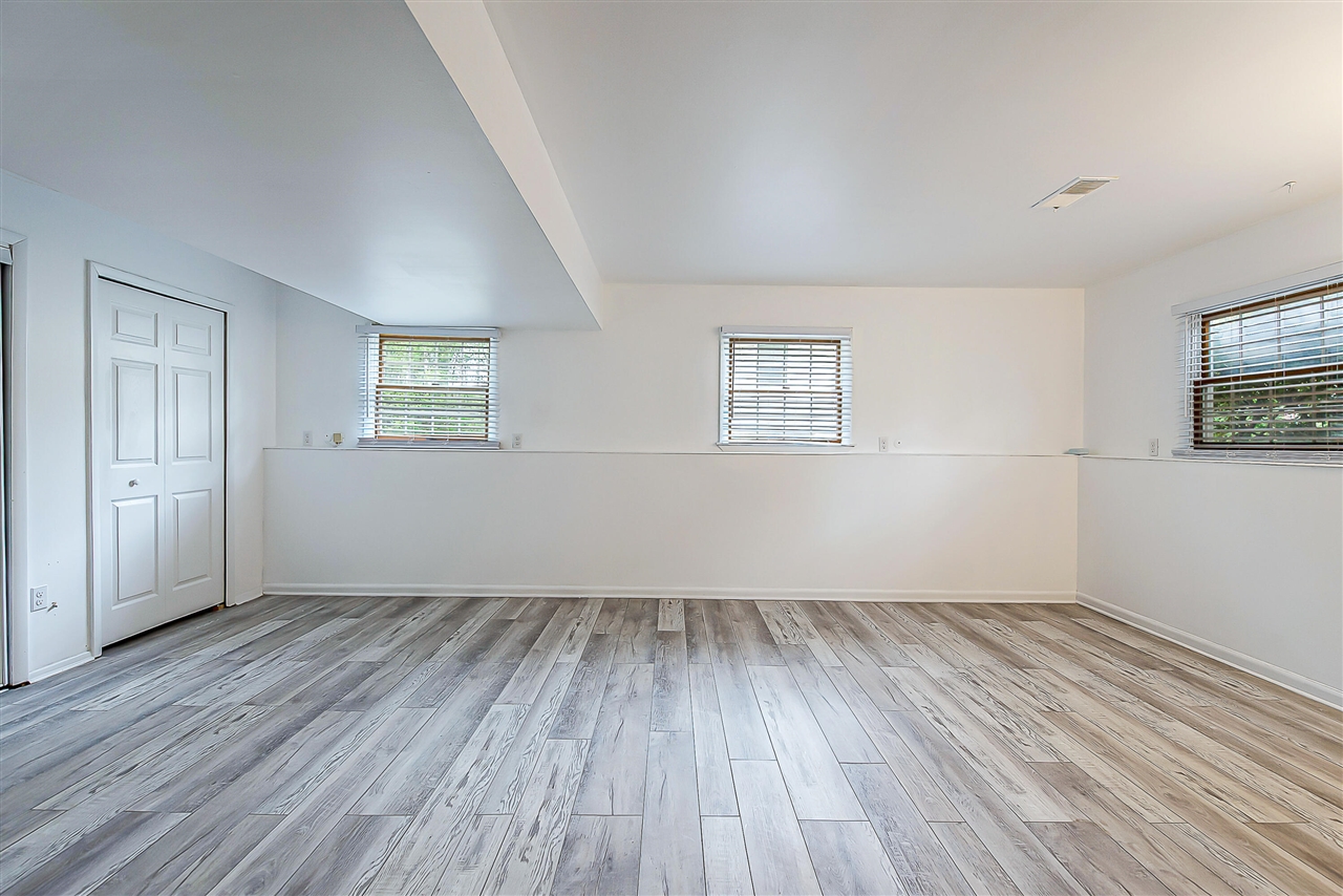 2105 Foss Court, Ann Arbor, MI, 48103-2401