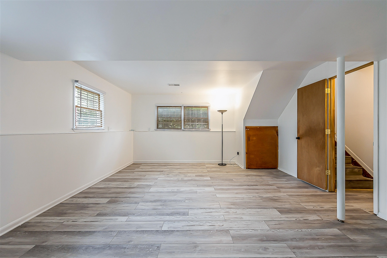 2105 Foss Court, Ann Arbor, MI, 48103-2401