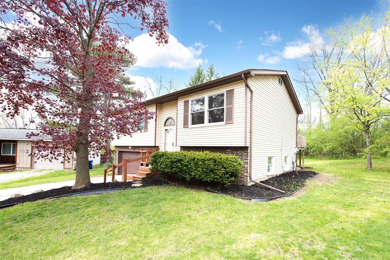 2105 Foss Court, Ann Arbor, MI, 48103-2401