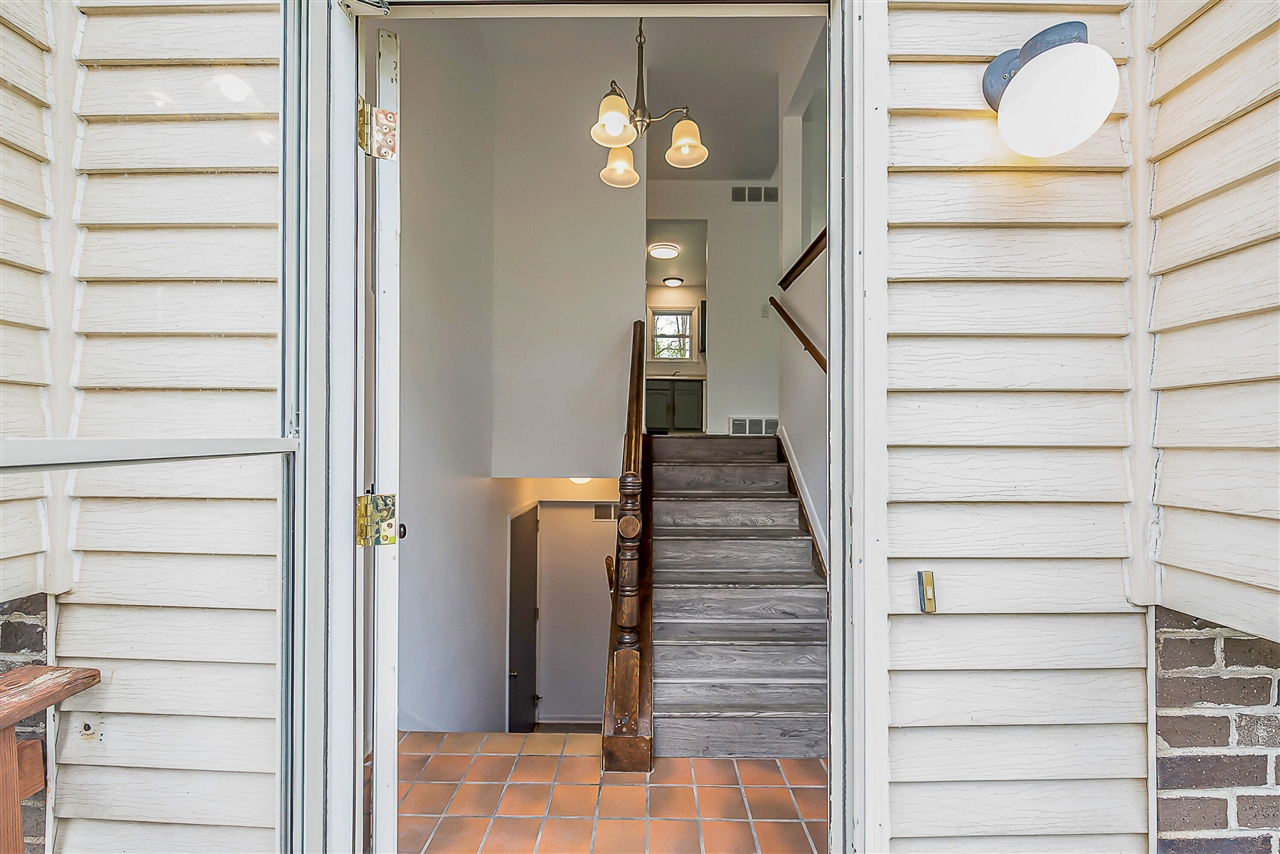 2105 Foss Court, Ann Arbor, MI, 48103-2401