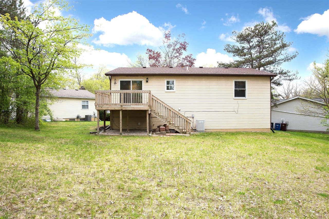 2105 Foss Court, Ann Arbor, MI, 48103-2401