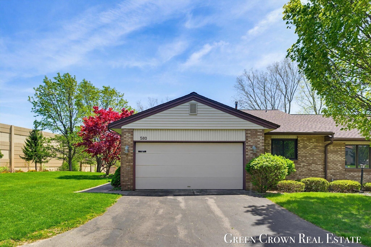 580 Gardenview Drive, Byron Center, MI, 49315-8341