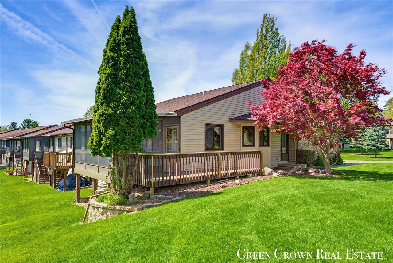 580 Gardenview Drive, Byron Center, MI, 49315-8341