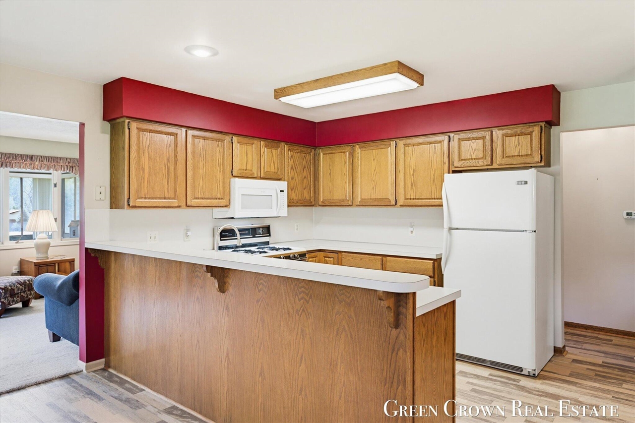 580 Gardenview Drive, Byron Center, MI, 49315-8341