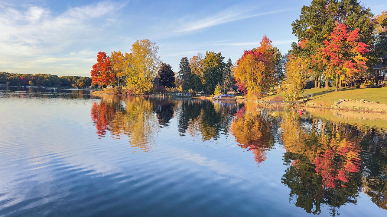 6619 Donegal Court, Canadian Lakes, MI, 49346-9128