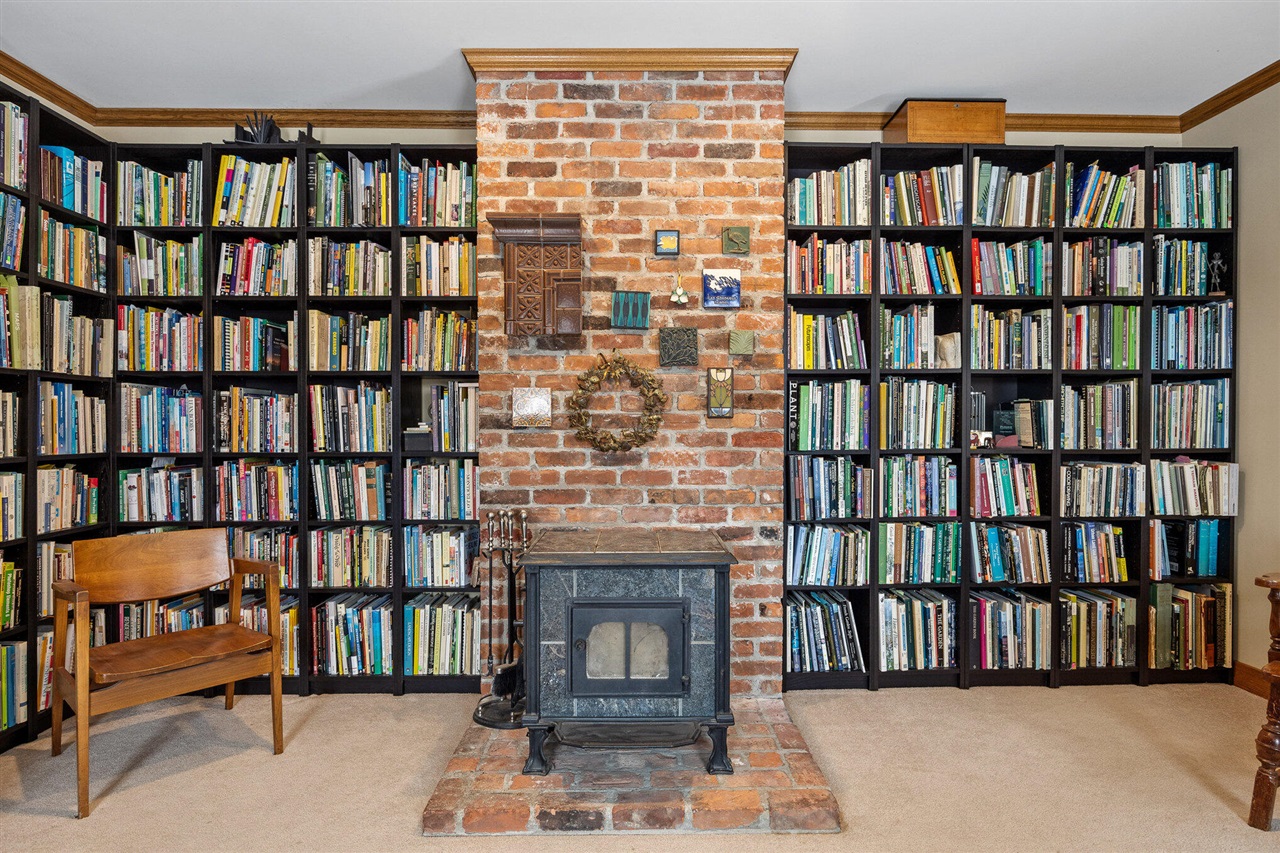 8885 Burmeister Road, Saline, MI, 48176-9653