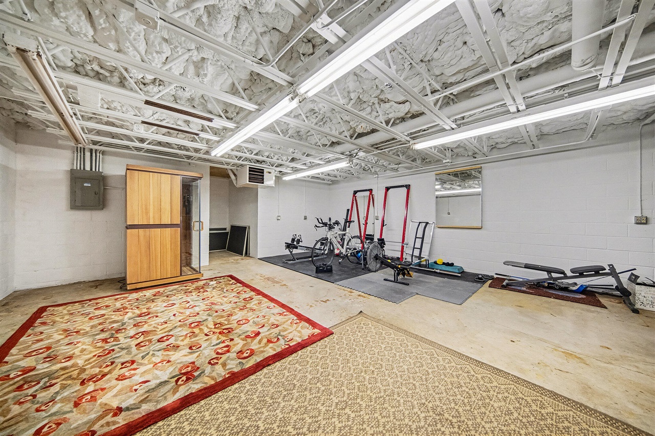 8885 Burmeister Road, Saline, MI, 48176-9653