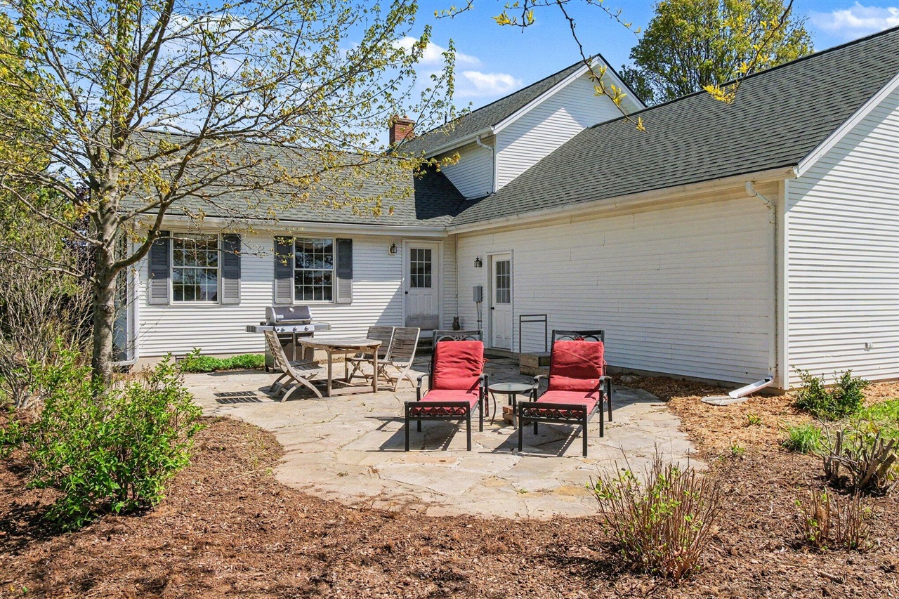 8885 Burmeister Road, Saline, MI, 48176-9653