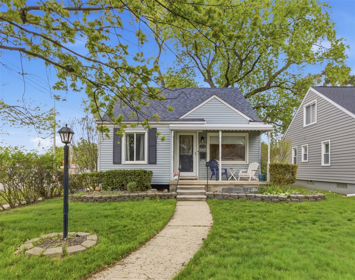 3224 N Wilson Avenue, Royal Oak, MI, 48073-3581
