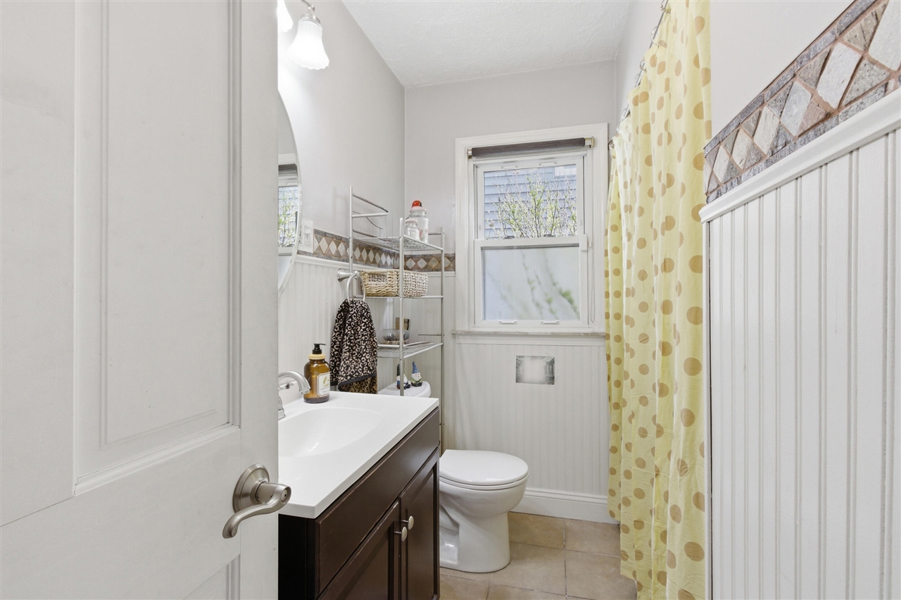 3224 N Wilson Avenue, Royal Oak, MI, 48073-3581