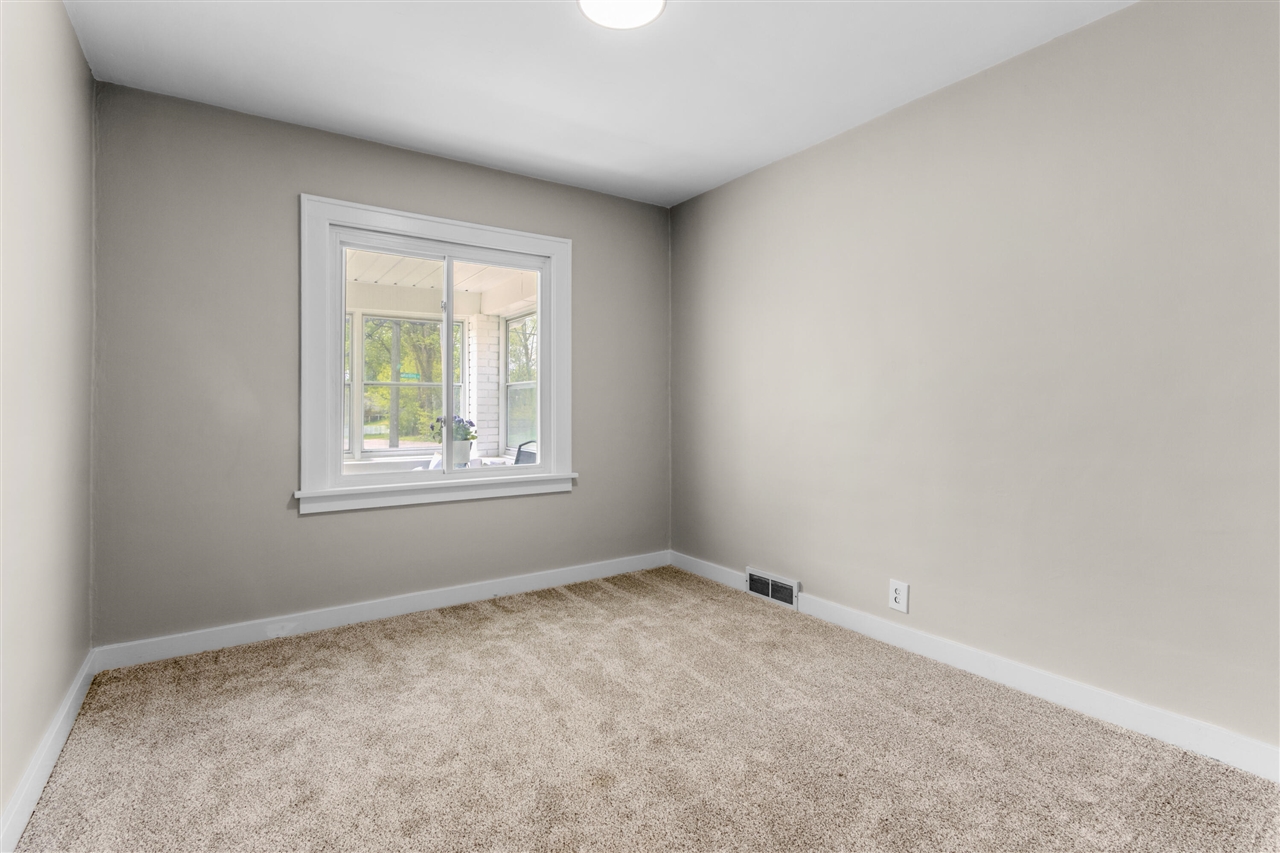 819 Harding Street, Grand Rapids, MI, 49544-1838