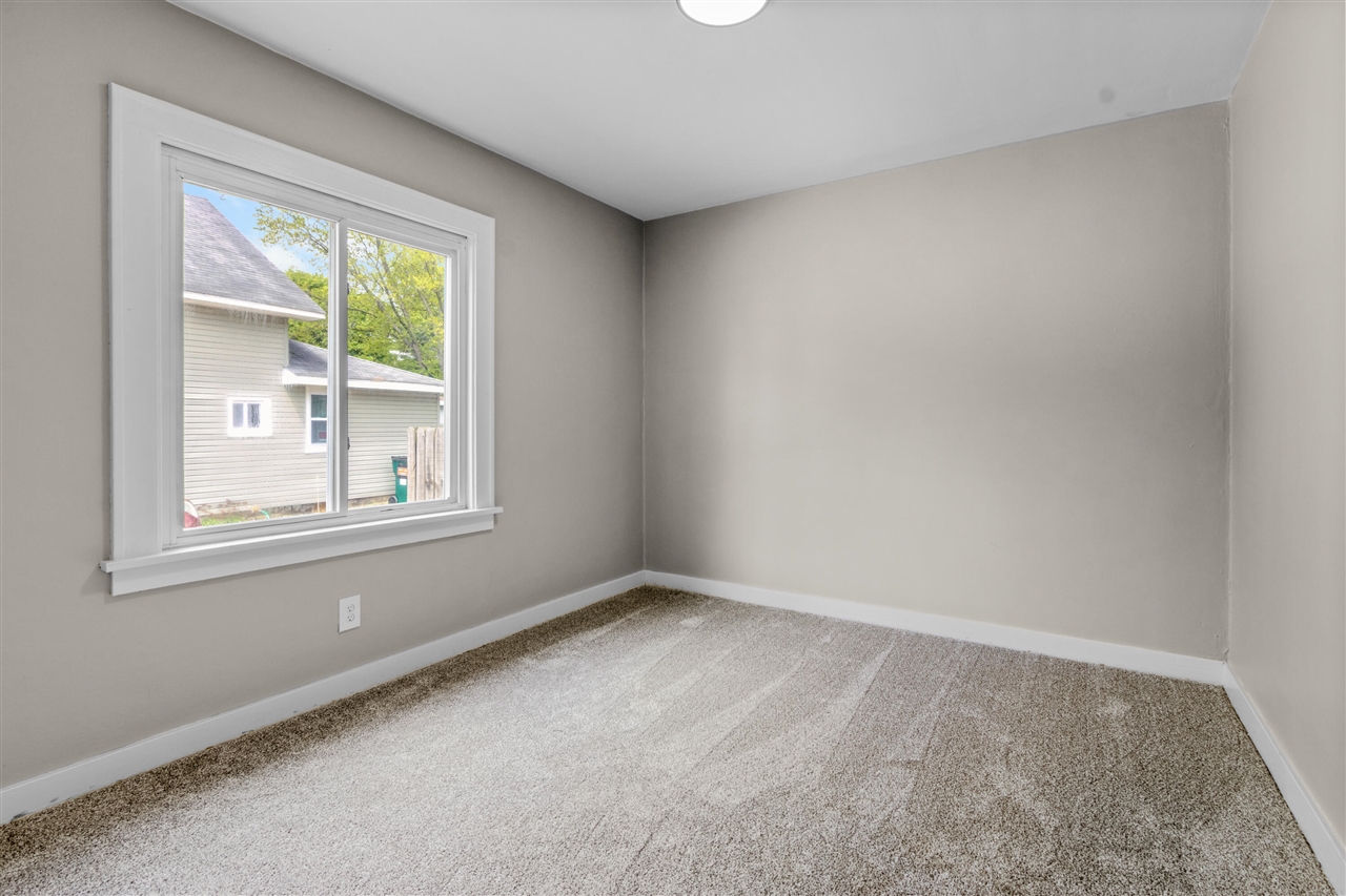 819 Harding Street, Grand Rapids, MI, 49544-1838