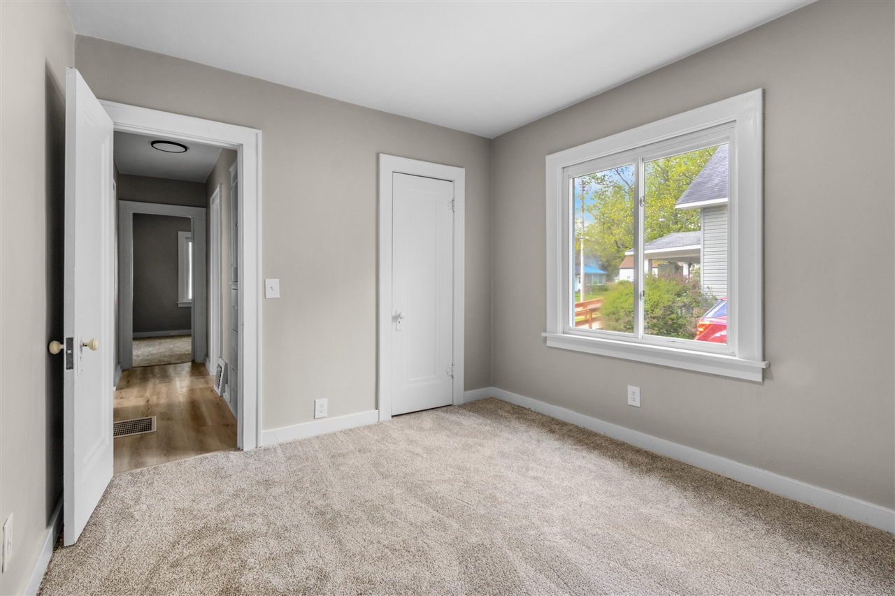 819 Harding Street, Grand Rapids, MI, 49544-1838