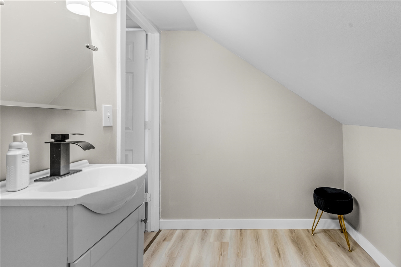 819 Harding Street, Grand Rapids, MI, 49544-1838
