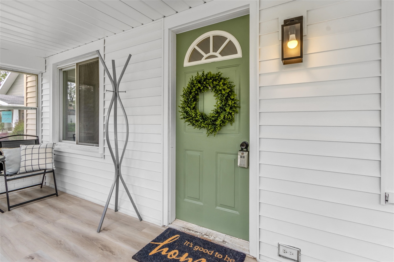 819 Harding Street, Grand Rapids, MI, 49544-1838