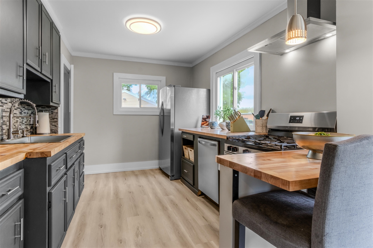 819 Harding Street, Grand Rapids, MI, 49544-1838