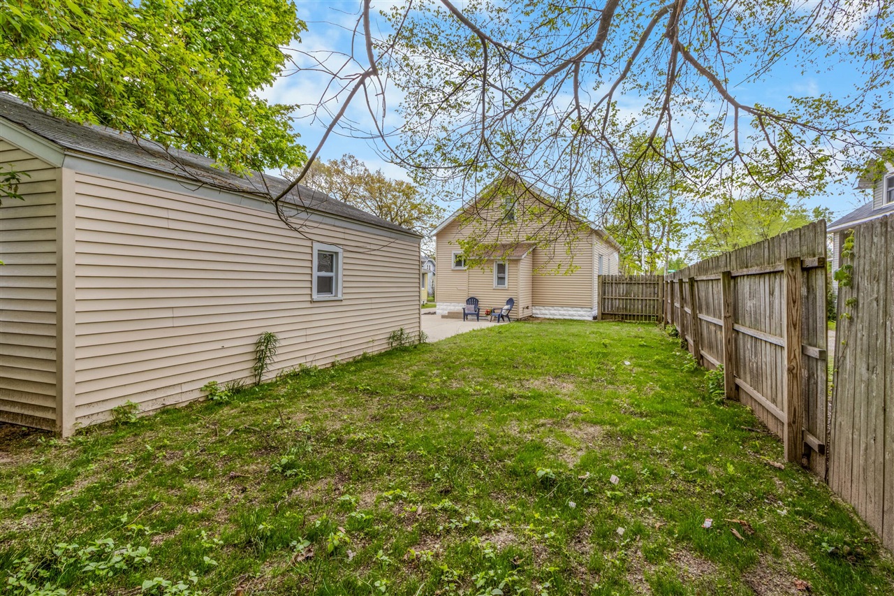 819 Harding Street, Grand Rapids, MI, 49544-1838