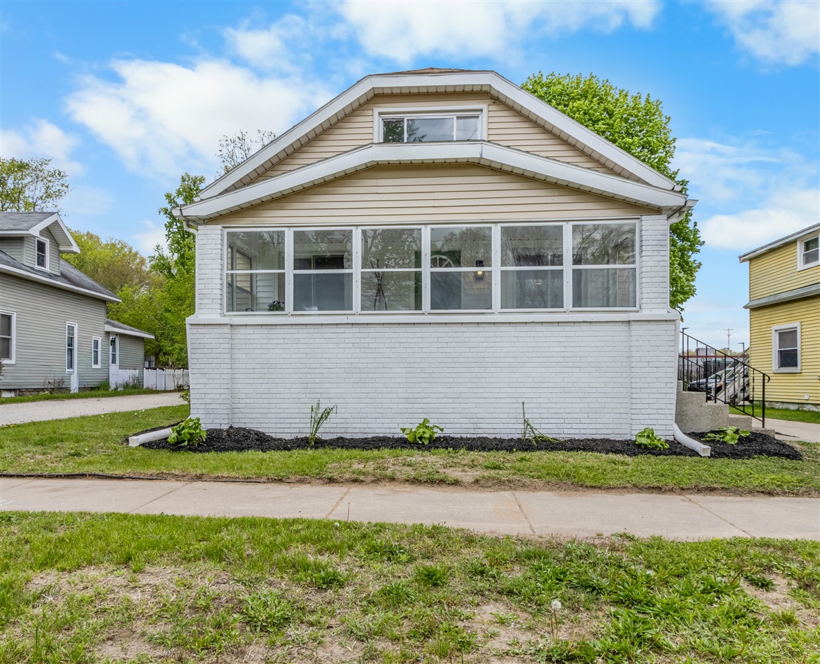 819 Harding Street, Grand Rapids, MI, 49544-1838