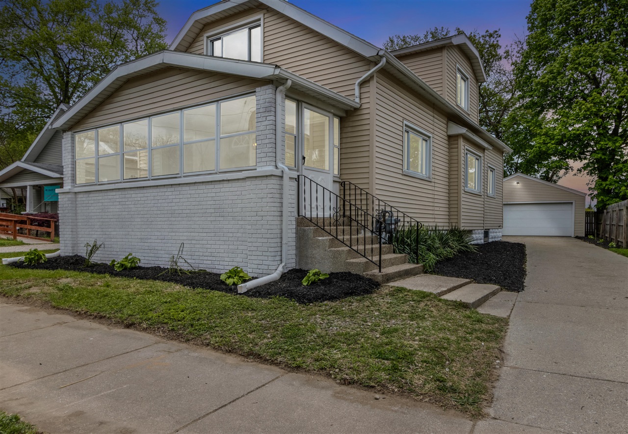 819 Harding Street, Grand Rapids, MI, 49544-1838