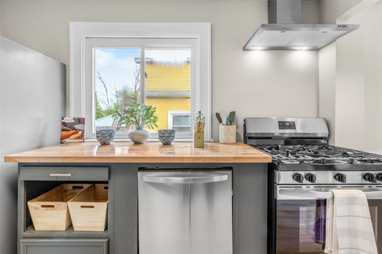 819 Harding Street, Grand Rapids, MI, 49544-1838