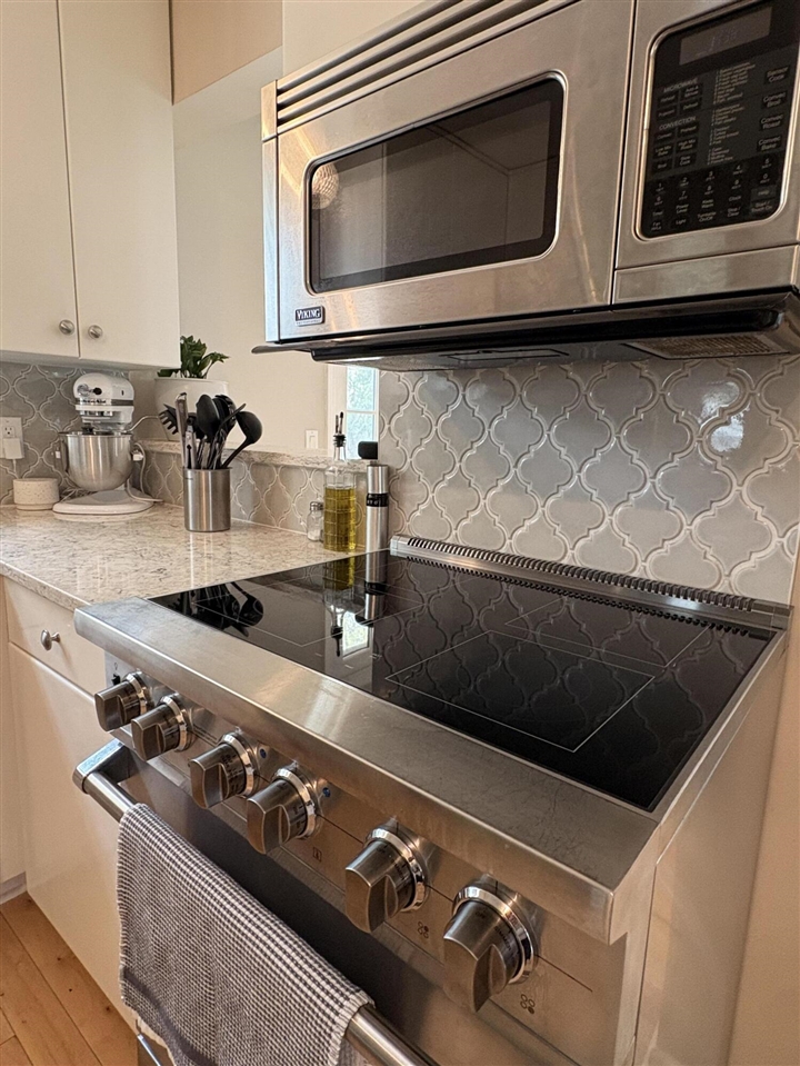 5255 Applewood Drive, Ypsilanti, MI, 48197-8351