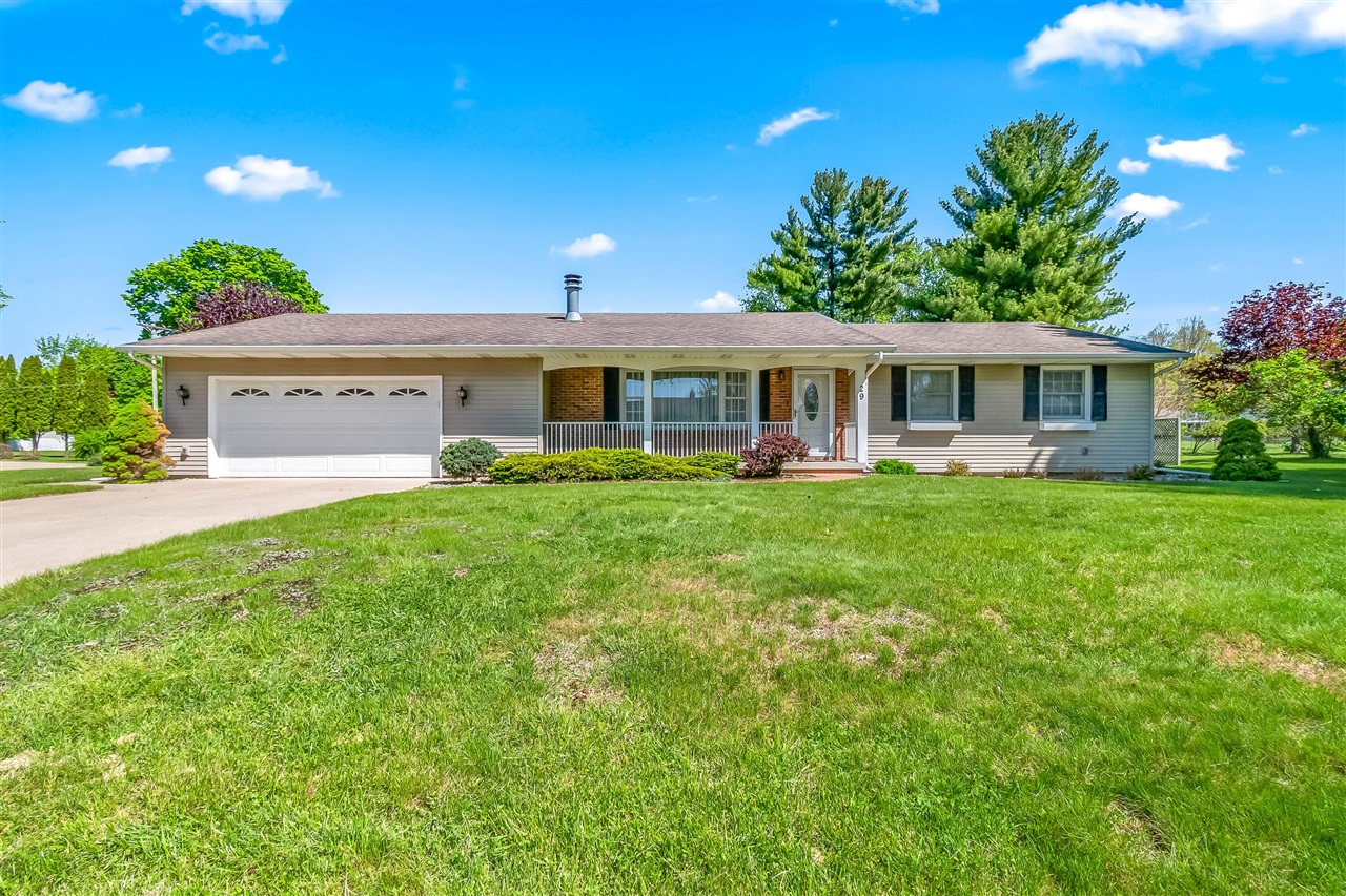 Homes for sale in Hillsdale, MI | 29 Warren Ave, Hillsdale, MI 49242 | MLS# 70530476