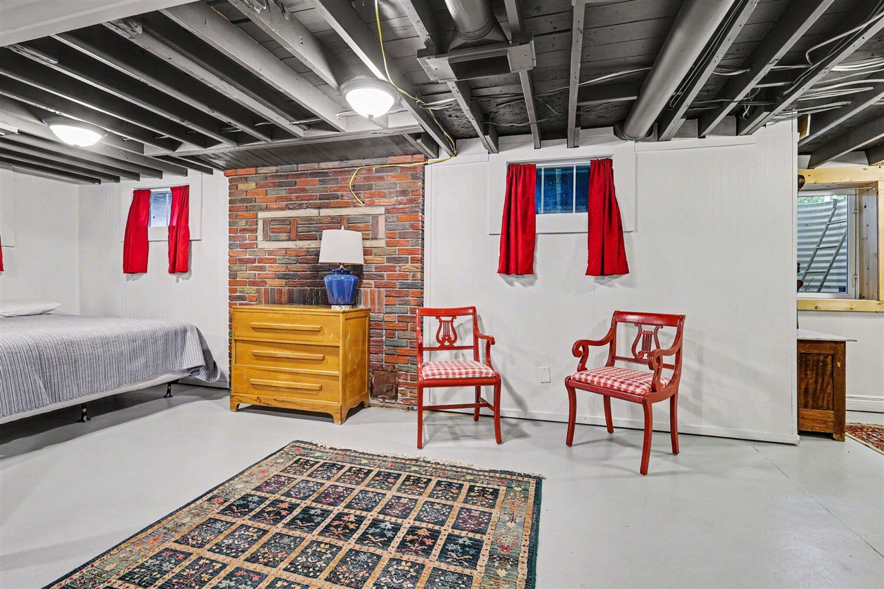 14651 Mercury Drive, Grand Haven, MI, 49417-9703