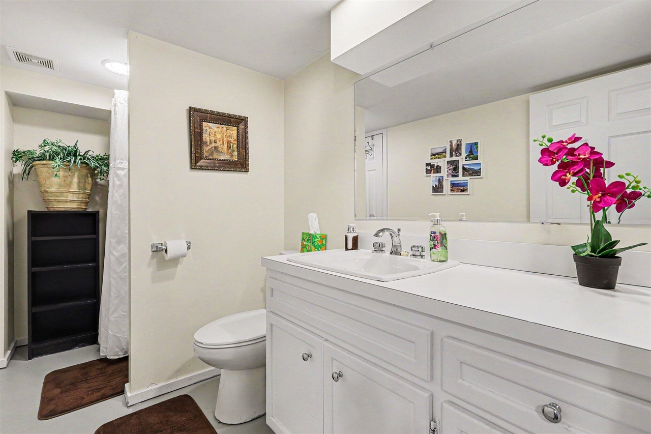 14651 Mercury Drive, Grand Haven, MI, 49417-9703