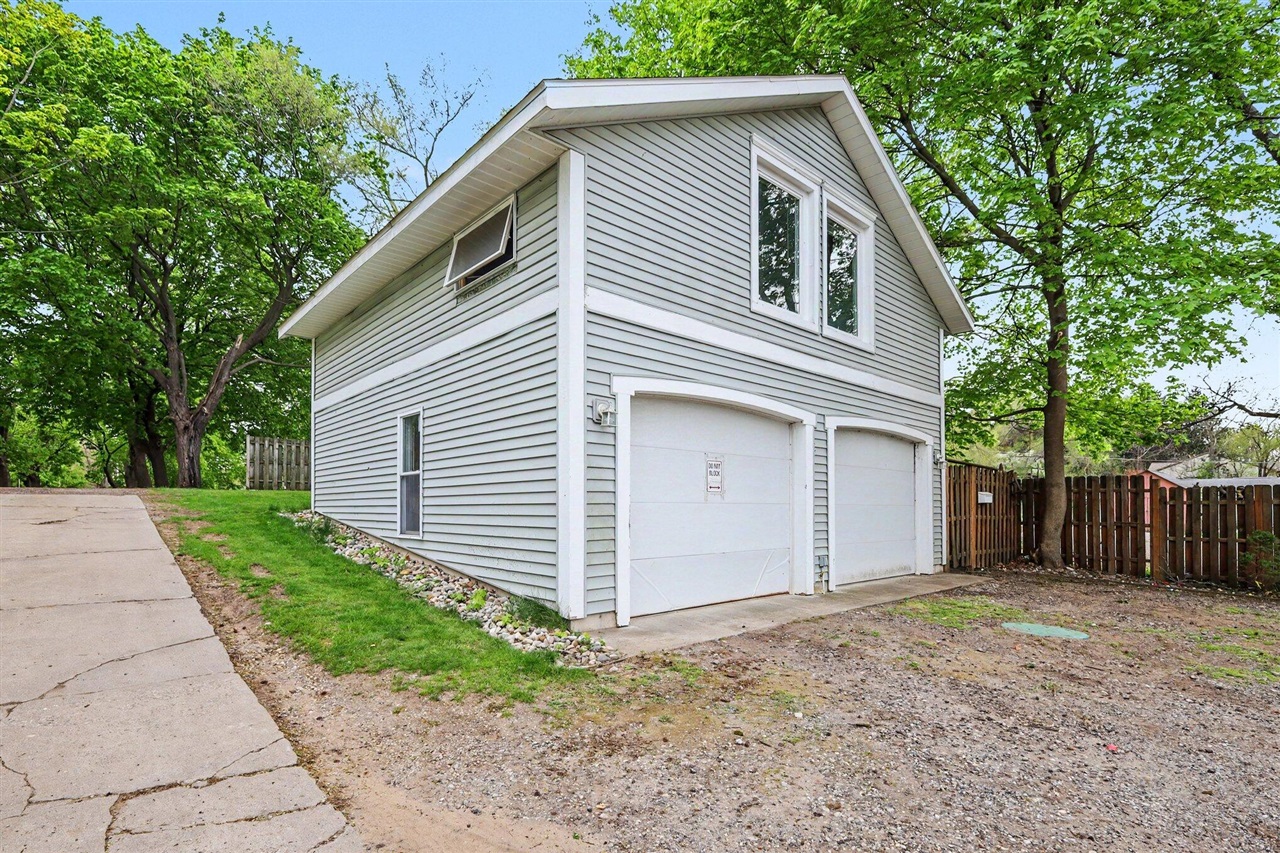 14651 Mercury Drive, Grand Haven, MI, 49417-9703