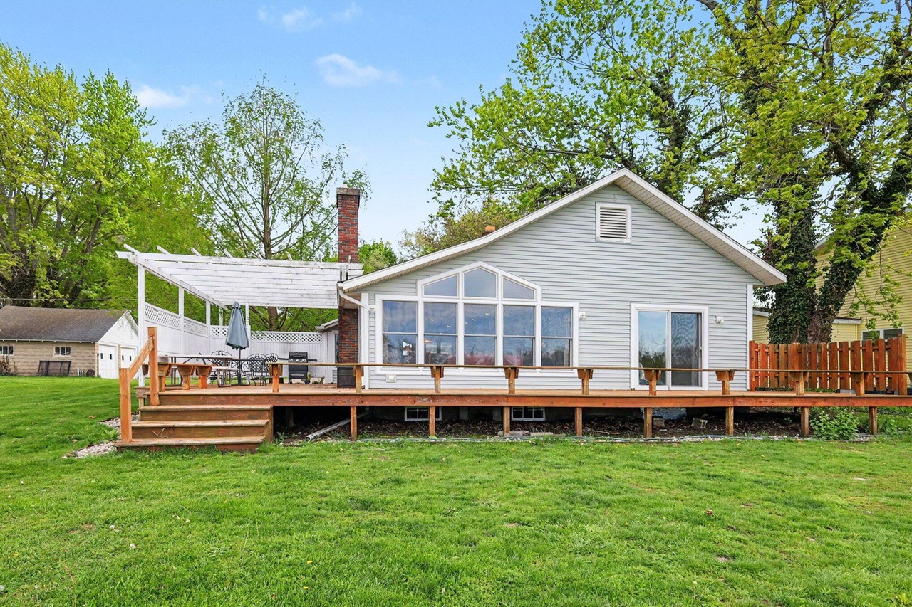14651 Mercury Drive, Grand Haven, MI, 49417-9703