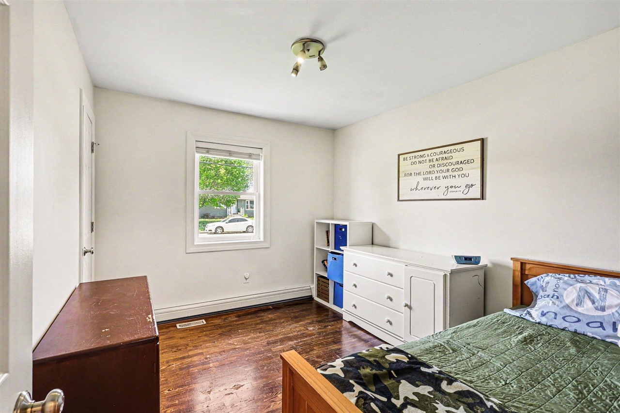 5524 Park Avenue, Hudsonville, MI, 49426-1247