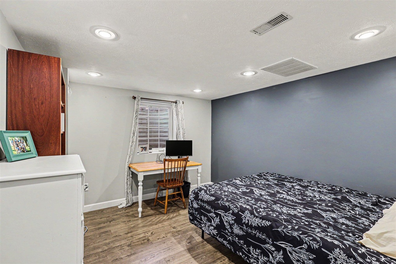 5524 Park Avenue, Hudsonville, MI, 49426-1247