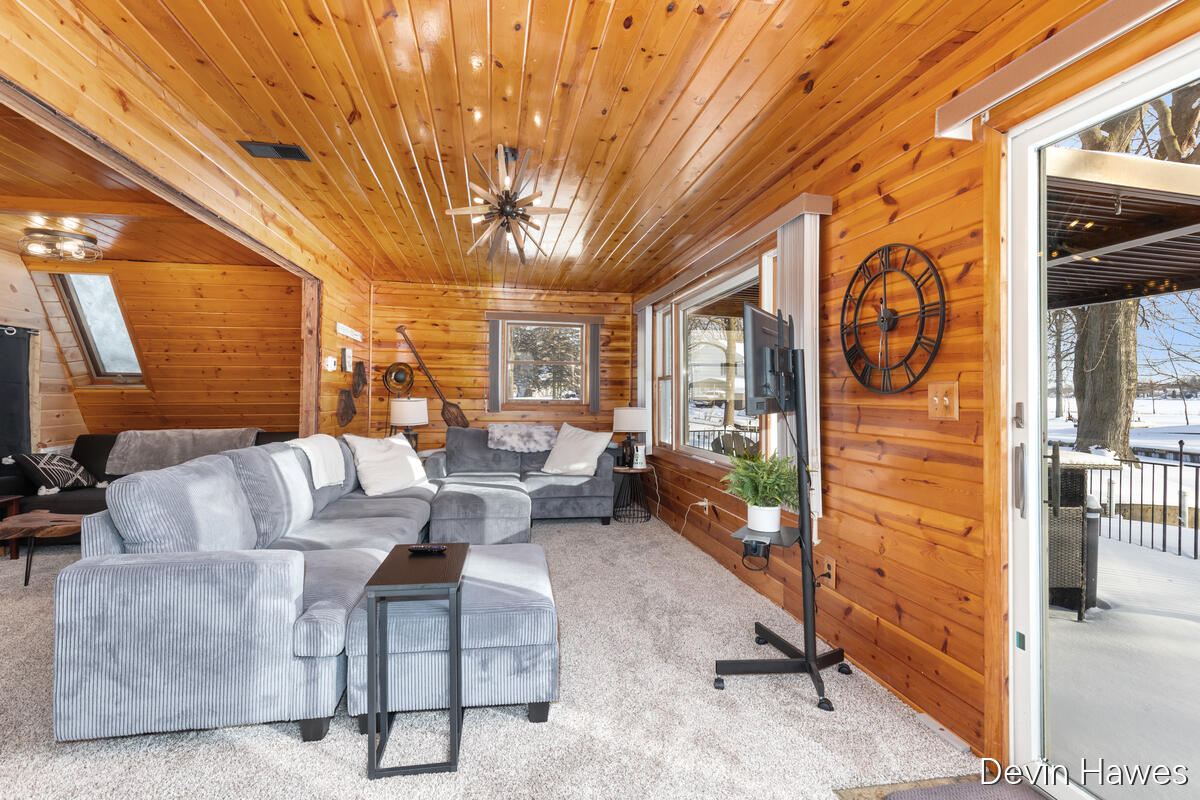 259 Ivason Drive, Stanton, MI, 48888-9216