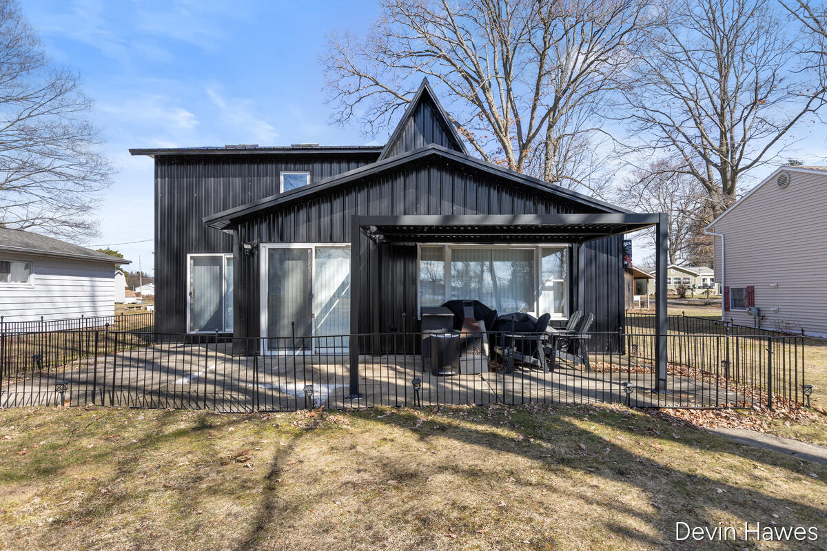 259 Ivason Drive, Stanton, MI, 48888-9216