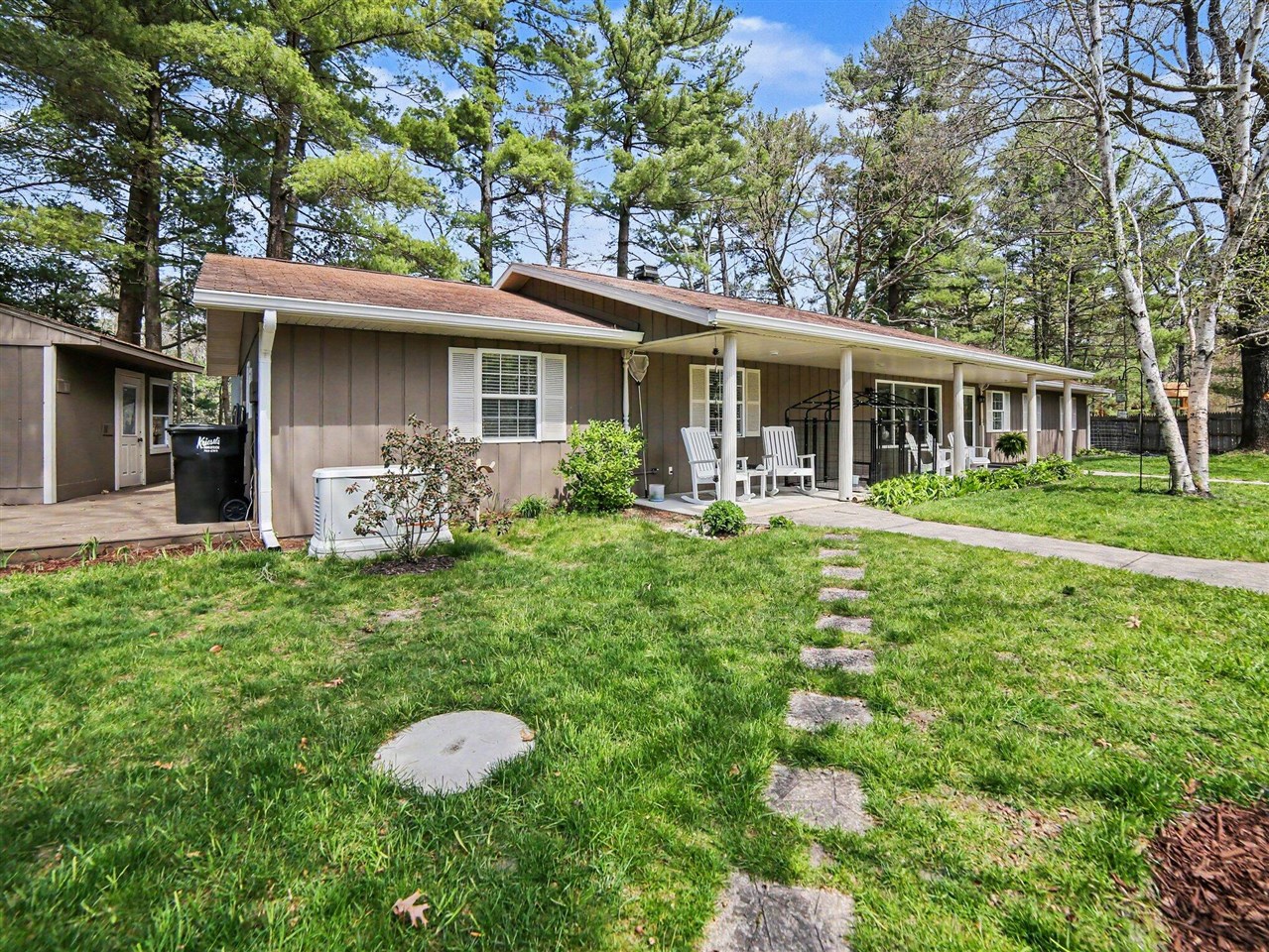 602 W Fruitvale Road, Montague, MI, 49437-9535