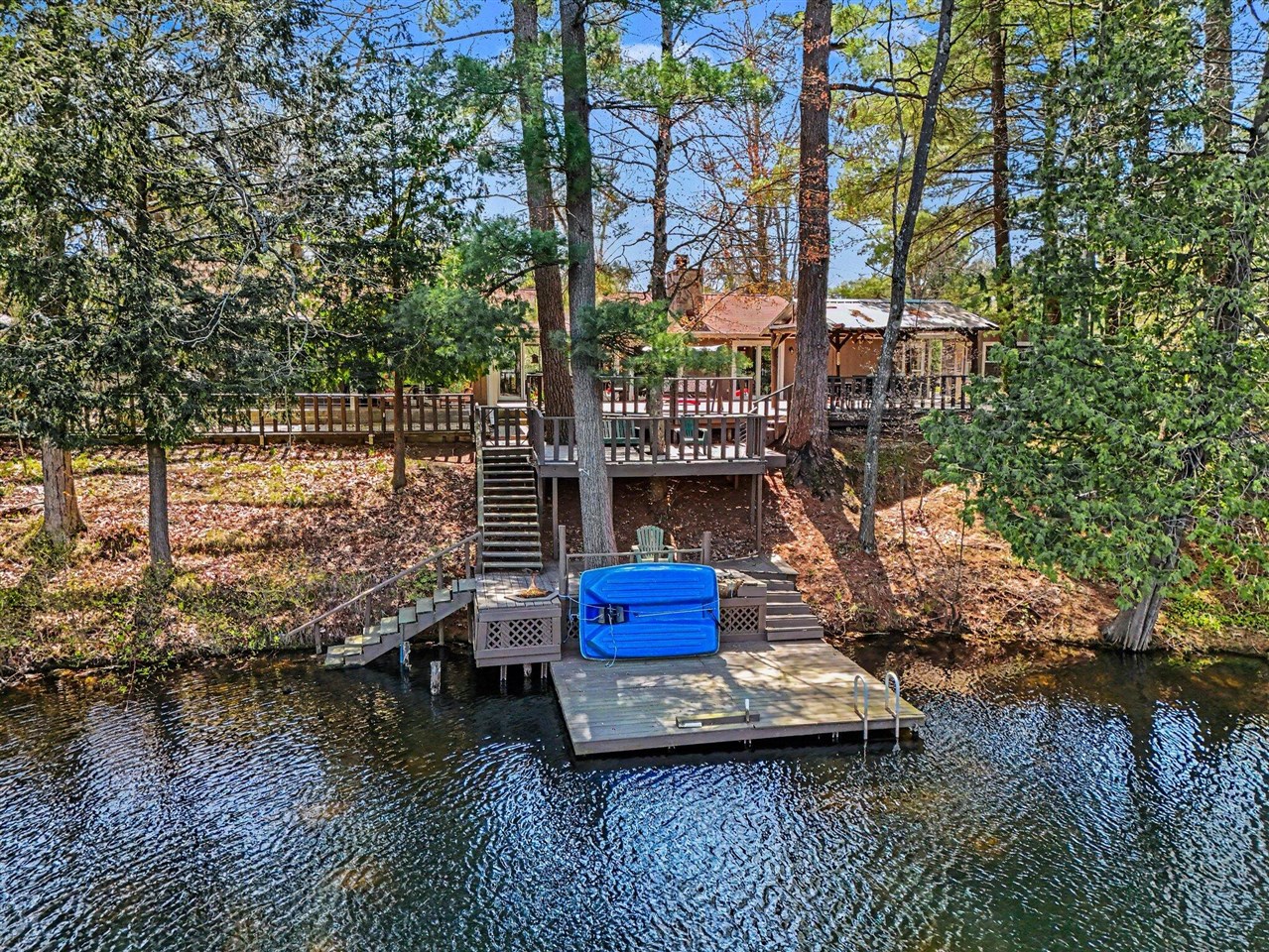 602 W Fruitvale Road, Montague, MI, 49437-9535