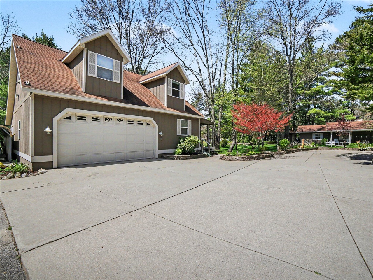 602 W Fruitvale Road, Montague, MI, 49437-9535