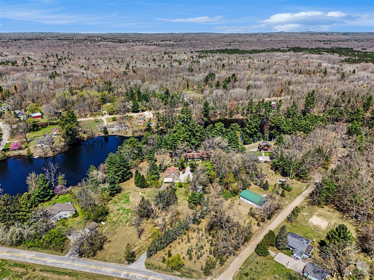 602 W Fruitvale Road, Montague, MI, 49437-9535