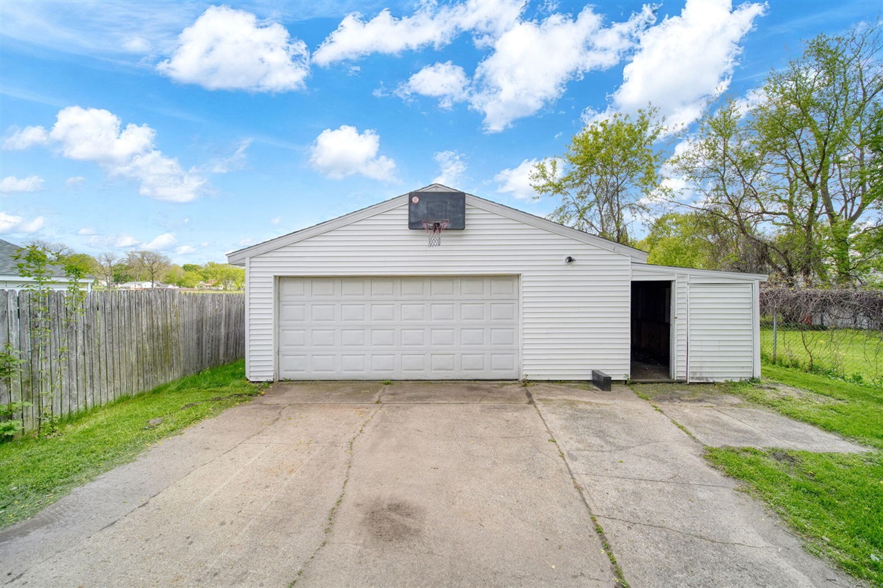 313 E Argyle Street, Jackson, MI, 49202-2326