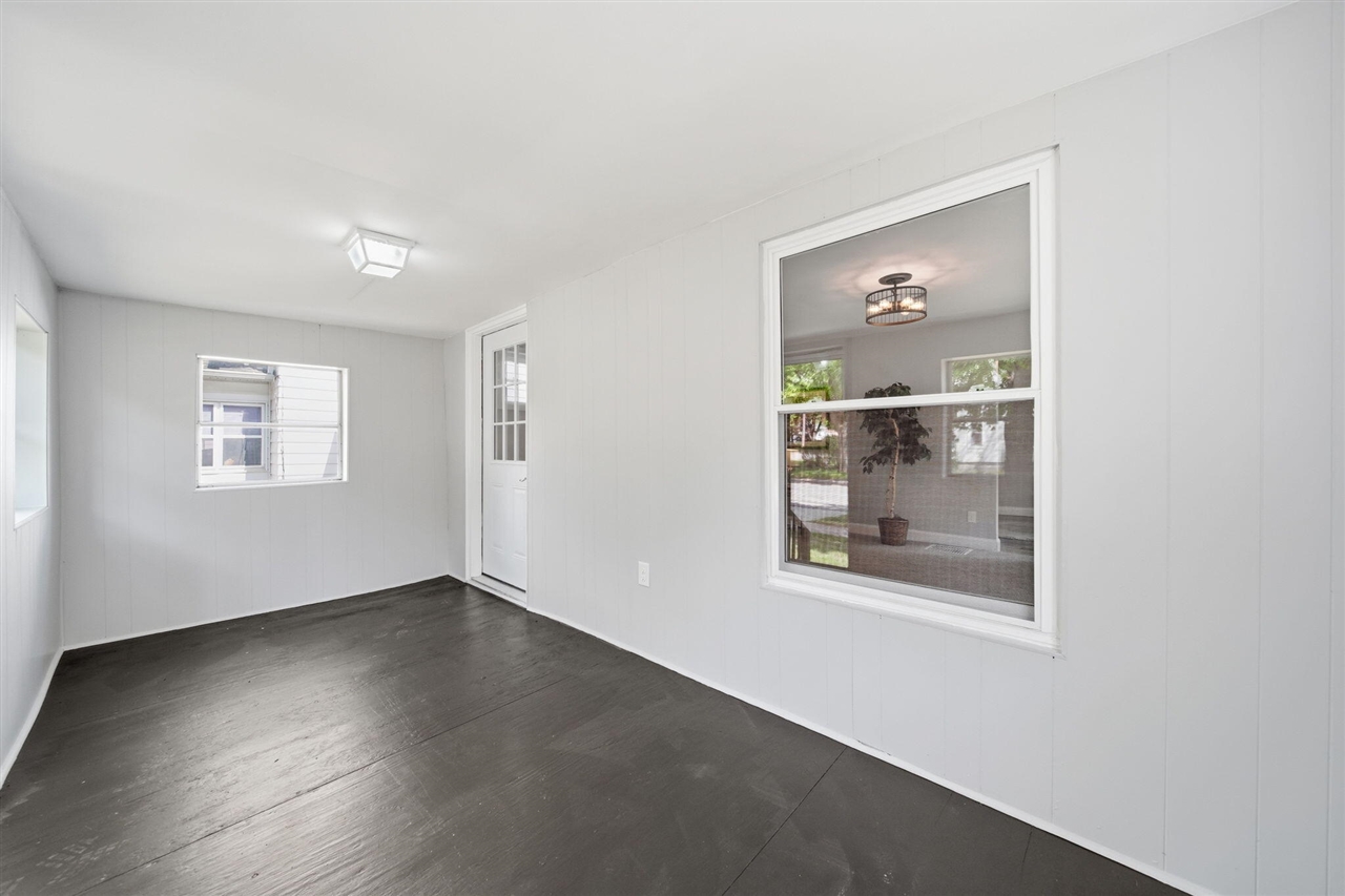313 E Argyle Street, Jackson, MI, 49202-2326