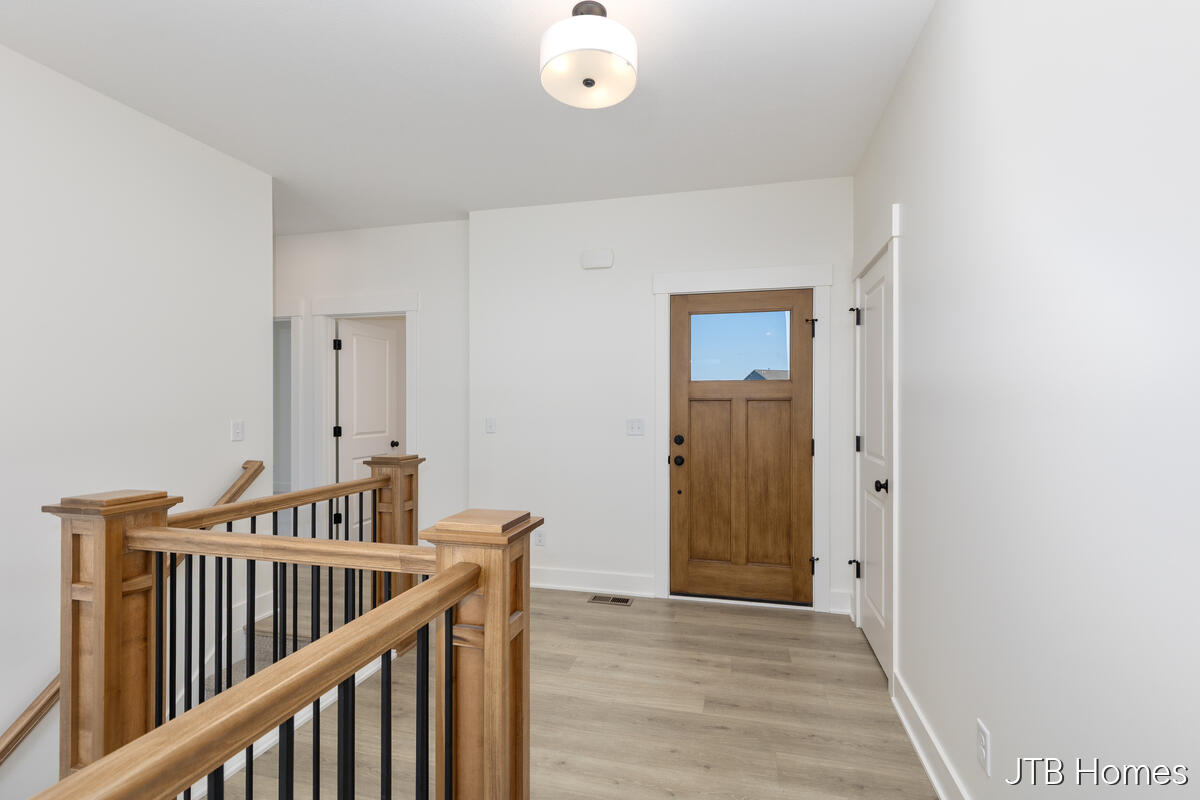 5th image of 6612 Inwood Ridge Dr, Rockford, MI 49341 | MLS# 70530560