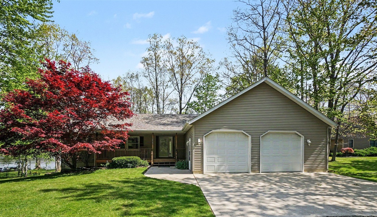 32058 County Road 687, Bangor, MI, 49013-9476