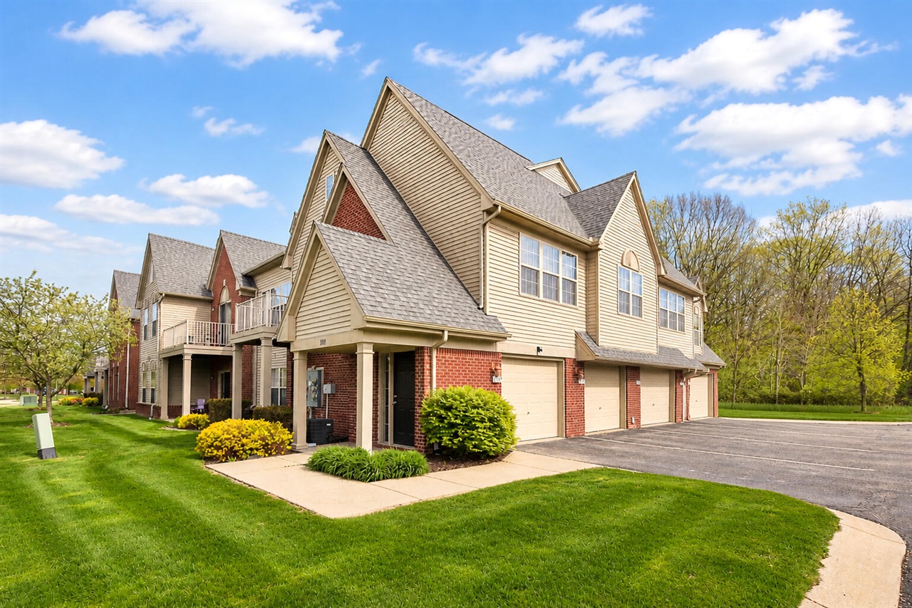 1039 Addington Lane, Ann Arbor, MI, 48108-8946