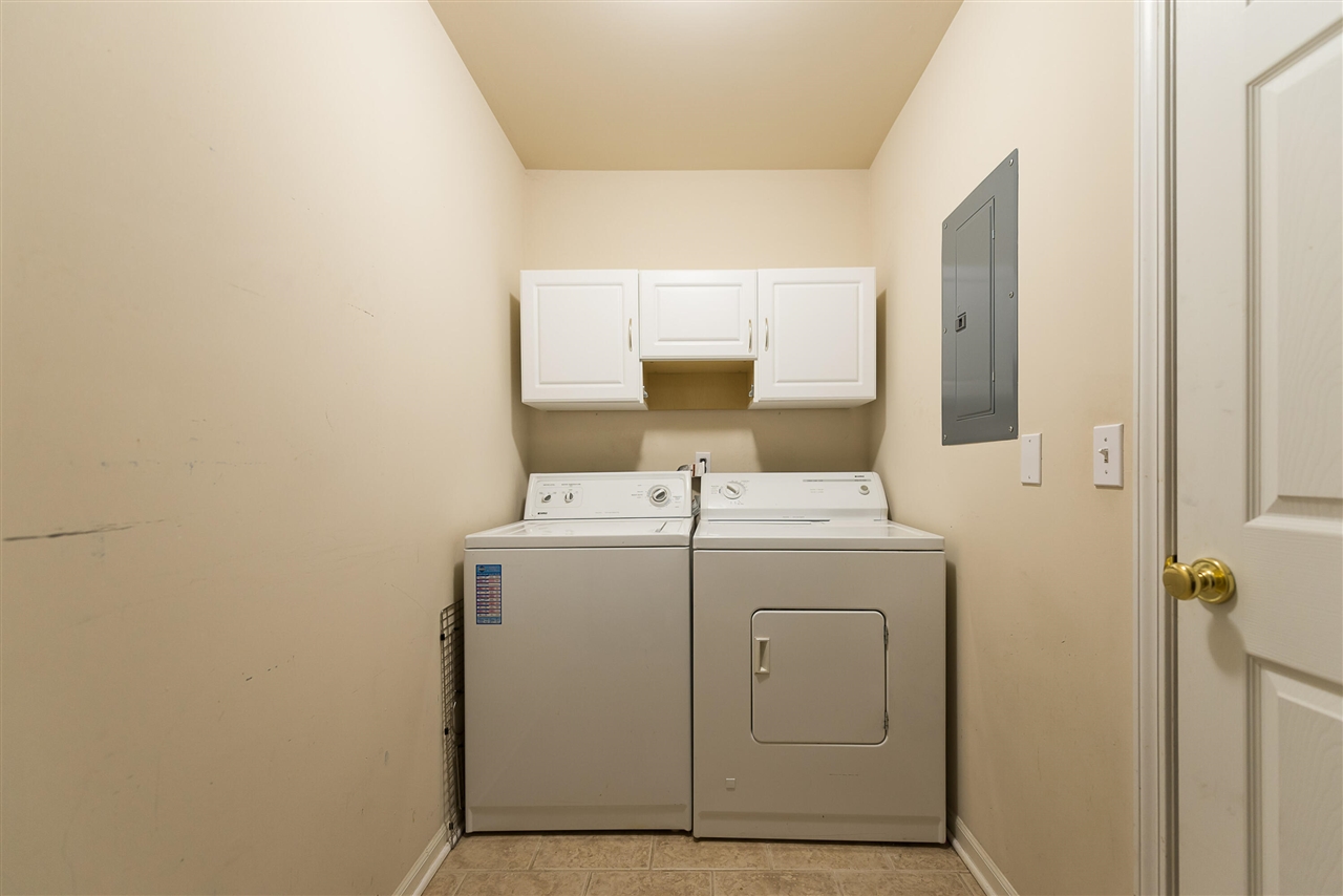 1039 Addington Lane, Ann Arbor, MI, 48108-8946