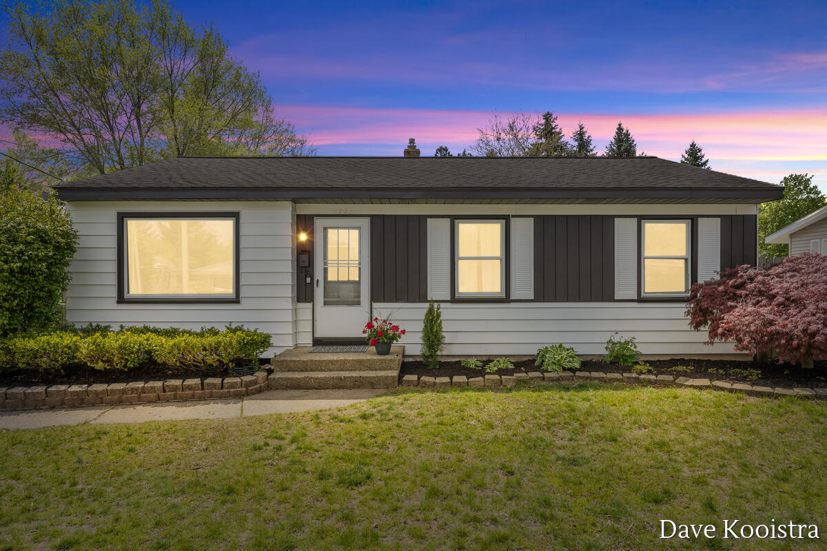 1704 Kentfield Street, Wyoming, MI, 49519