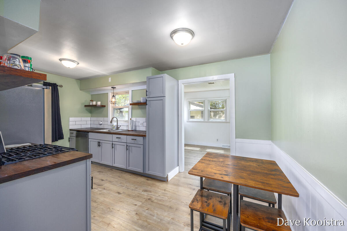 1704 Kentfield Street, Wyoming, MI, 49519