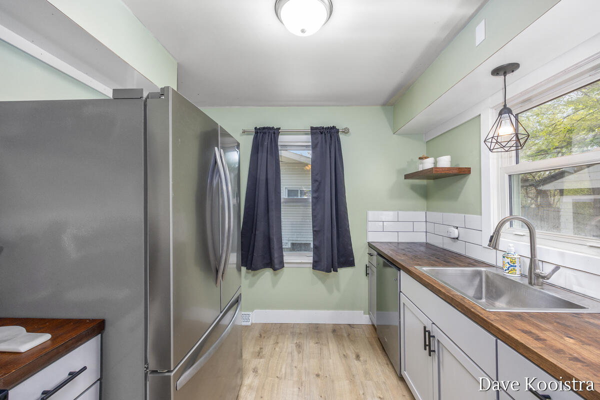 1704 Kentfield Street, Wyoming, MI, 49519