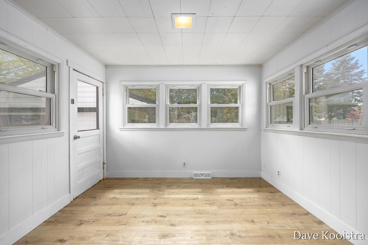 1704 Kentfield Street, Wyoming, MI, 49519