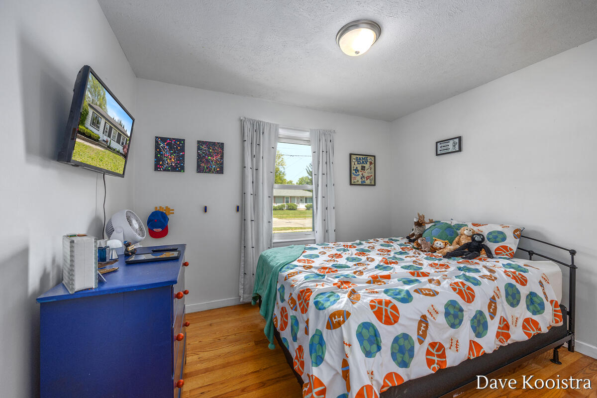 1704 Kentfield Street, Wyoming, MI, 49519