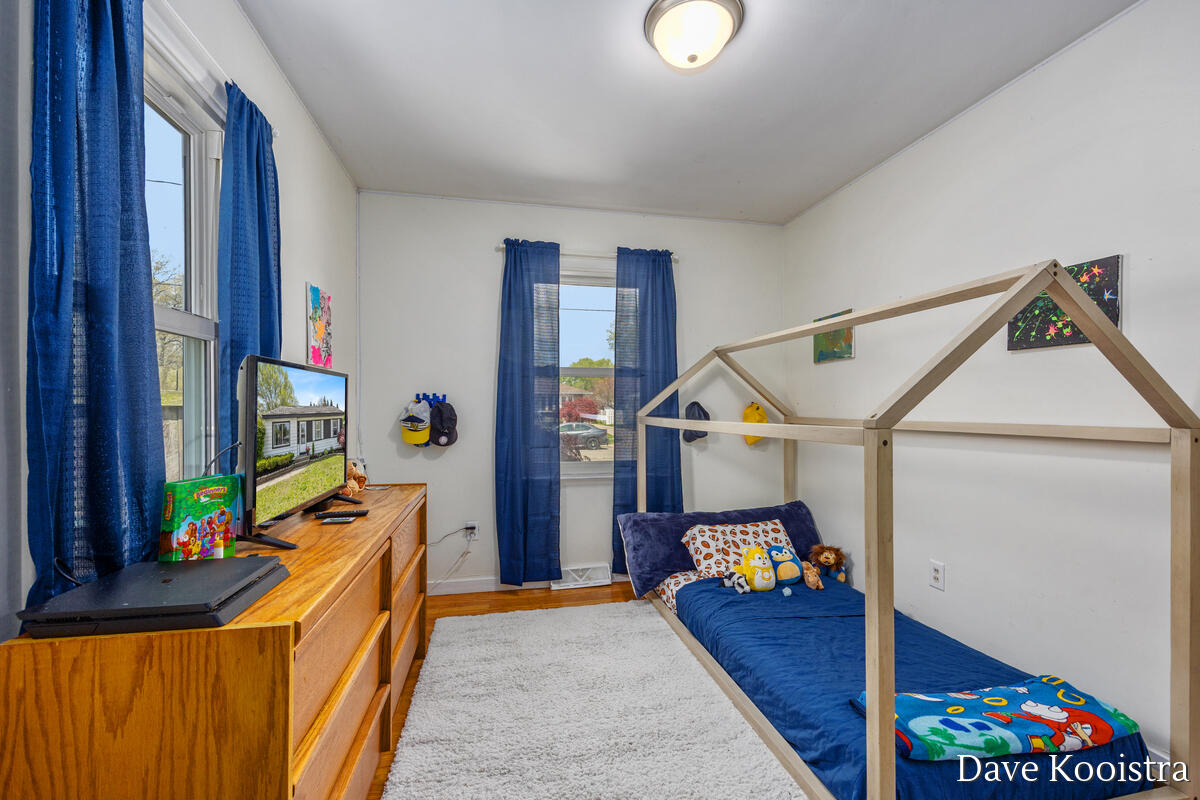 1704 Kentfield Street, Wyoming, MI, 49519